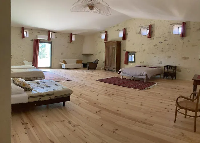 Гостевой дом Mas Le Clos Cevenol Vic-le-Fesq